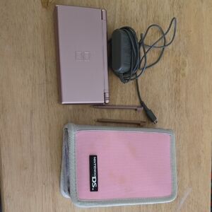 Nintendo DS Lite Bundle